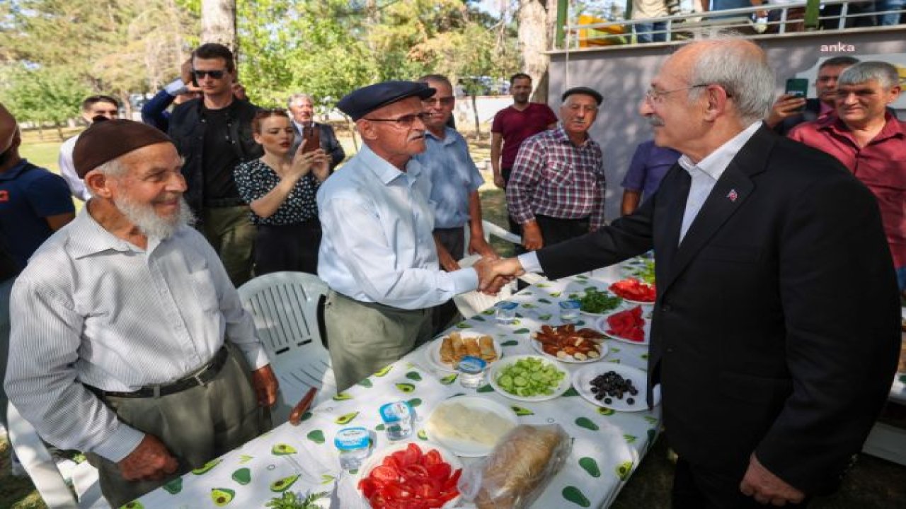 KILIÇDAROĞLU, EDİRNE’DE AYÇİÇEK ALIM FİYATI ÖNERİLERİNİ AÇIKLADI: “KİLOSUNUN 16 LİRA OLMASI LAZIM, DESTEK HARİÇ”