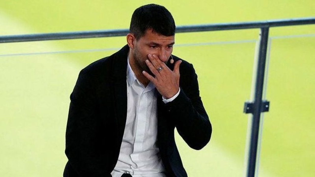 Arjantinli yıldız Sergio Agüero gözyaşları içinde futbola veda etti