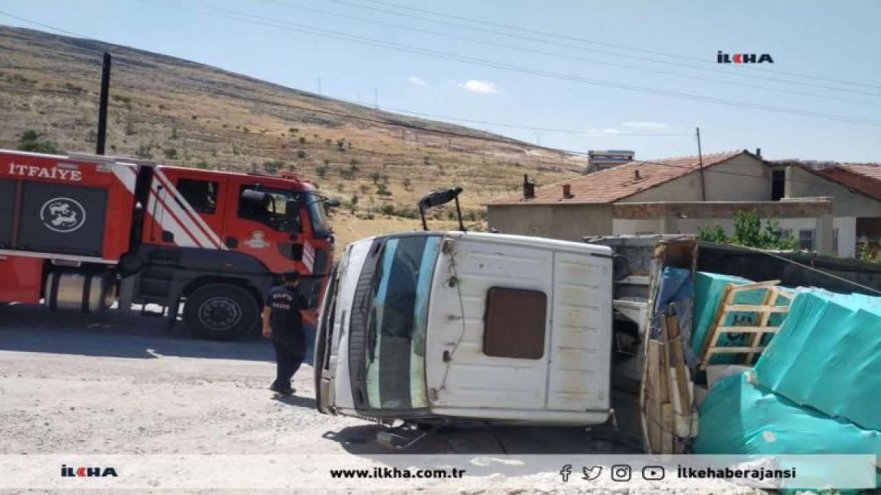 Malatya’da kontrolden çıkan gaz beton yüklü kamyon devrildi