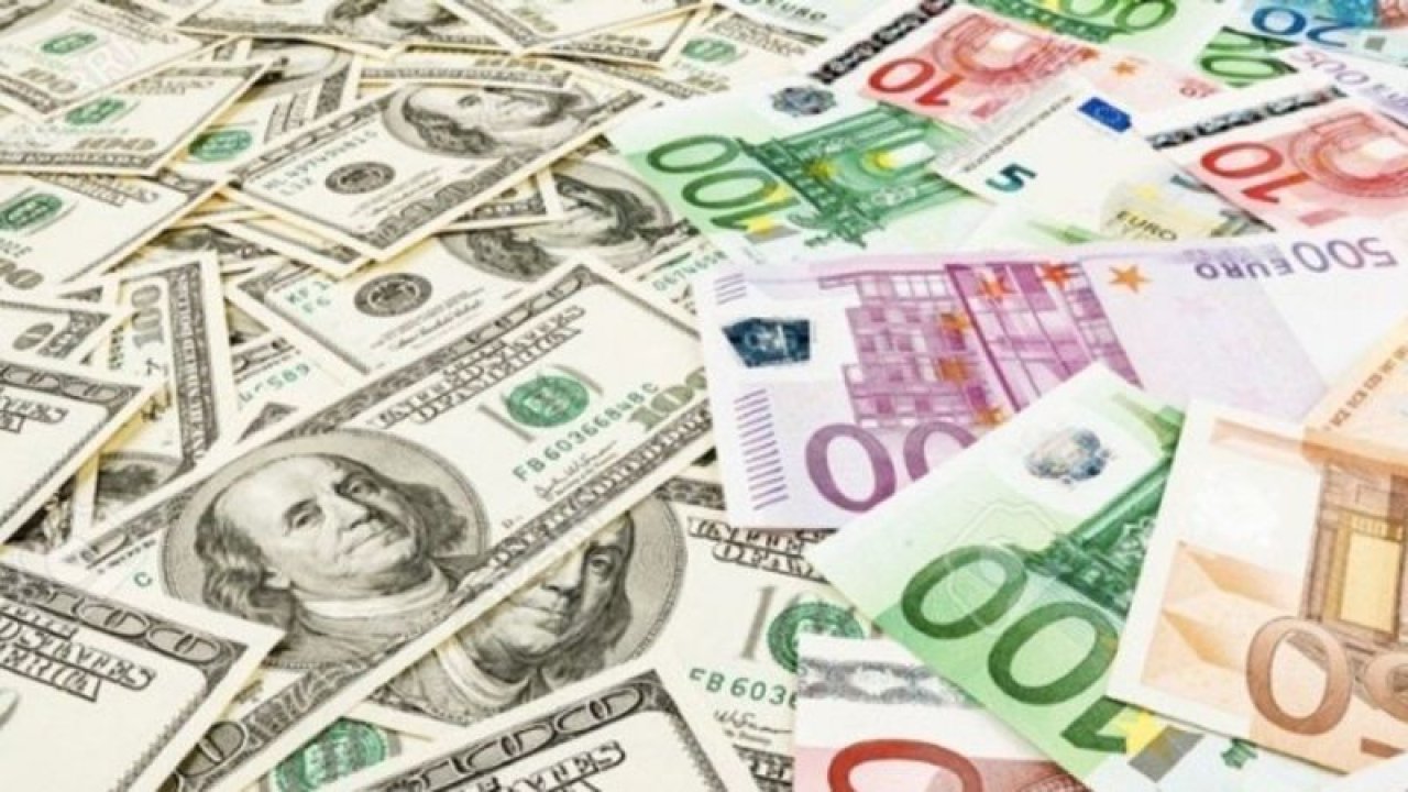 Her saniye fakirleşiyoruz! Dolar ve eurodan tarihi zirve