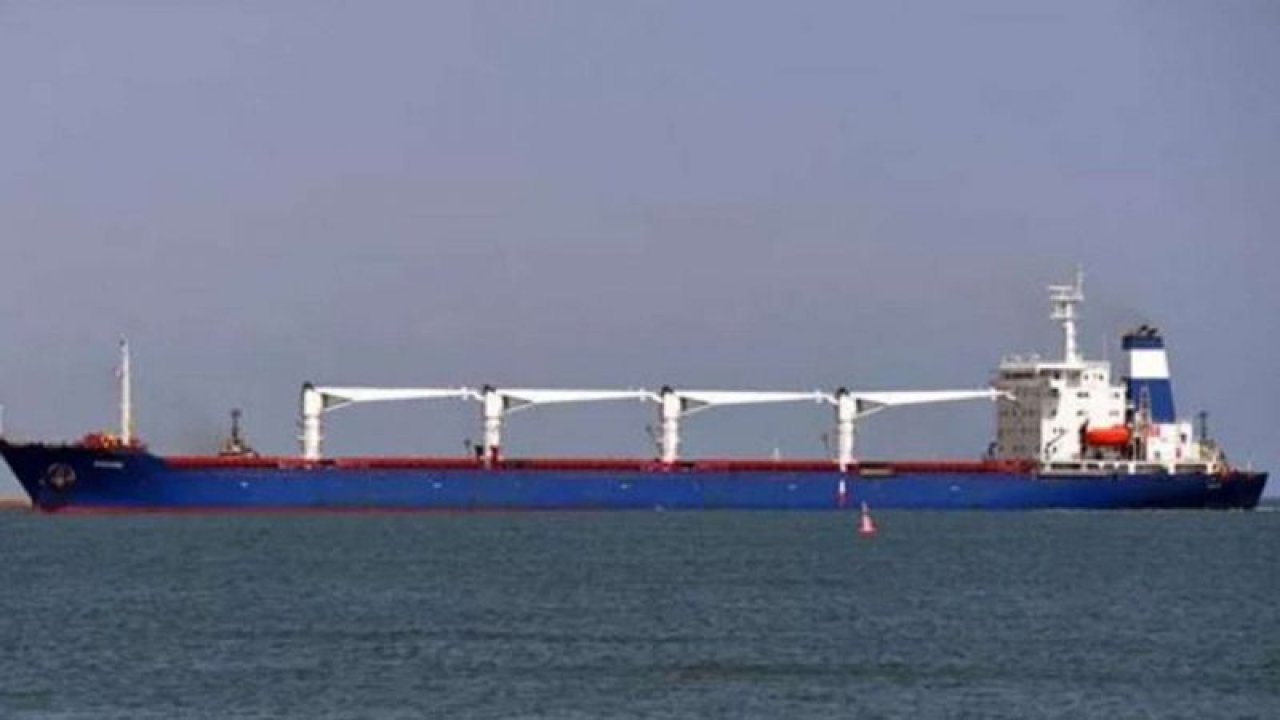 Ukrayna'dan gelen tahıl gemisi Mersin Limanı'na yanaştı