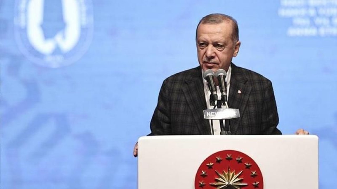 Cumhurbaşkanı Erdoğan, Hacı Bektaş Veli'yi Anma Töreni'nde Alevilikle özdeşleşen dizeleri okuması  gündeme oturdu! " Allah, eyvallah"