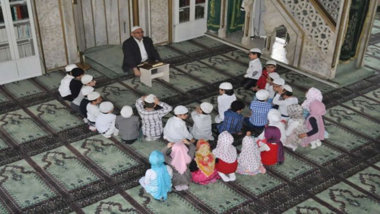 Kur'an Nesli Platformu'ndan "namaz etkinlikleri" programı