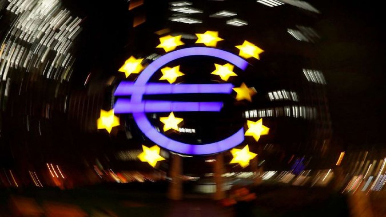 Euro Bölgesi'nde büyüme beklentilerin altında kaldı