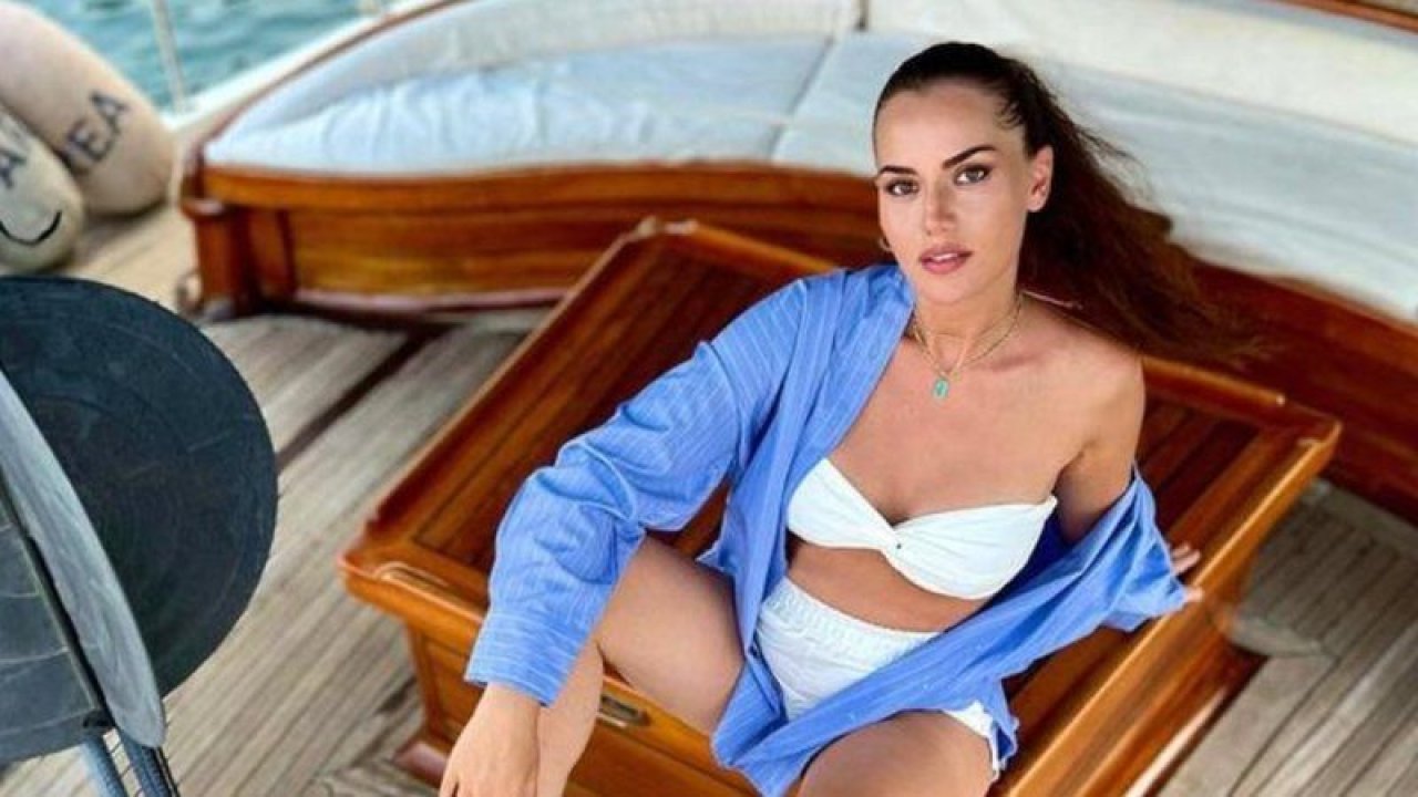 İkinci bebeğine hamile Fahriye Evcen'den bikinili poz geldi!