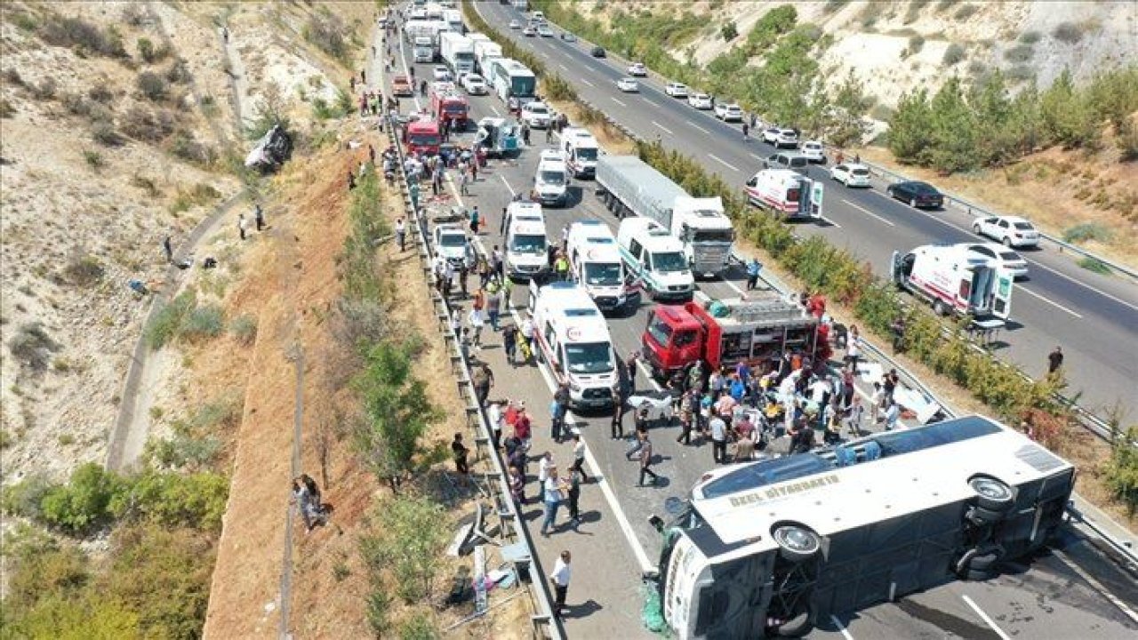 Gaziantep'te katliam gibi kazanının nedeni ortaya çıktı! 16 kişiye mezar olan kazada  görgü tanıkları o dehşet anları anlattı! "Otobüs geliyor kaçın"