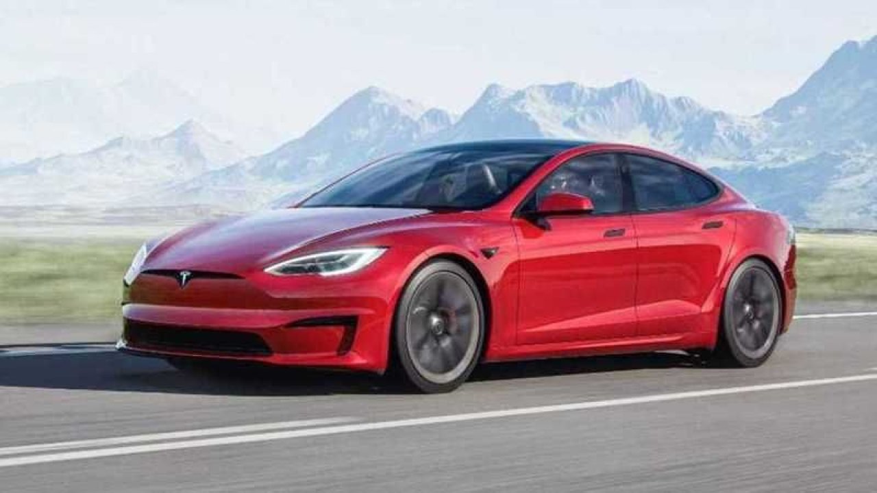 Yeni Tesla Model S Plaid