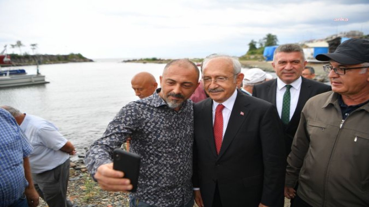 KILIÇDAROĞLU’NA DERT YANAN GİRESUNLU BALIKÇI: “SEZONDA 400-450 TON MAZOT YAKIYORUZ. MALİYET ÇOK ARTTI. GEÇEN SENE TANKERİNİ 52 LİRAYLA BAŞLADIK, BU SENE 500-600 LİRA OLDU”