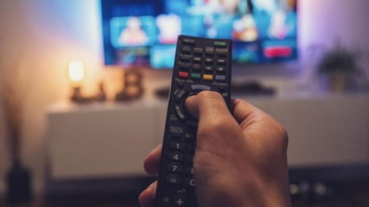 TV yayın akışı 8  Eylül 2022 Perşembe! Hangi kanalda ne var, günün filmleri ve dizileri neler?