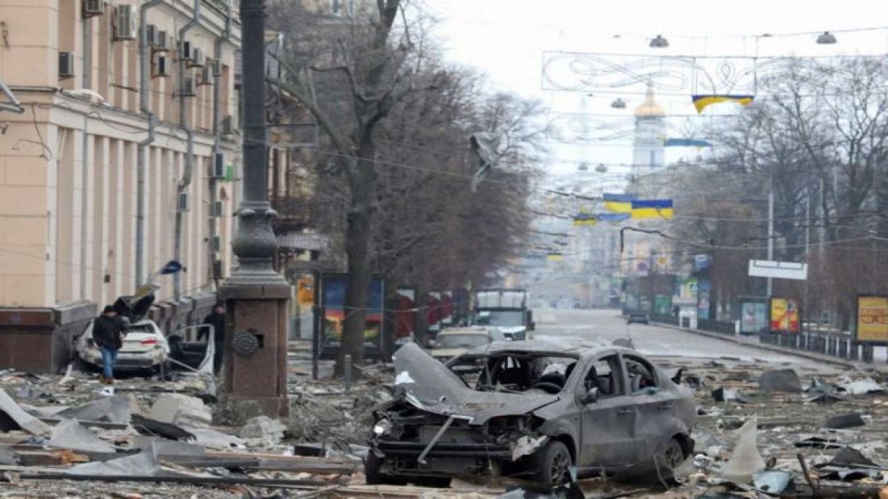 Rus güçleri Ukrayna'nın Harkiv şehrinin merkezine saldırı düzenledi