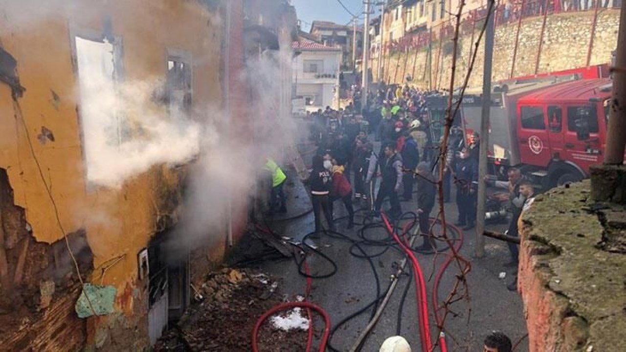 İzmir'de yangın faciası: 3 çocuk yaşamını yitirdi