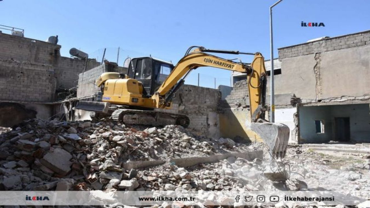 ​Siirt’te halkın güvenliğini tehdit eden metruk binalar yıkılıyor