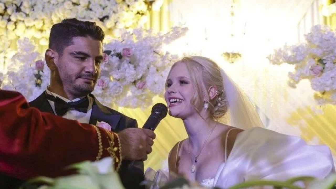 Milli güreşçi Taha Akgül evlendi! Macar eşinin güzelliğiyle büyüledi