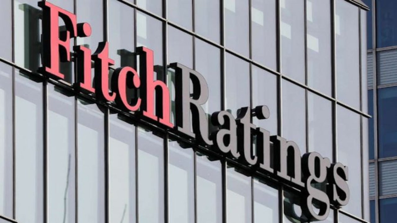 Fitch'ten Euro Bölgesi ve İngiltere için "resesyon" uyarısı