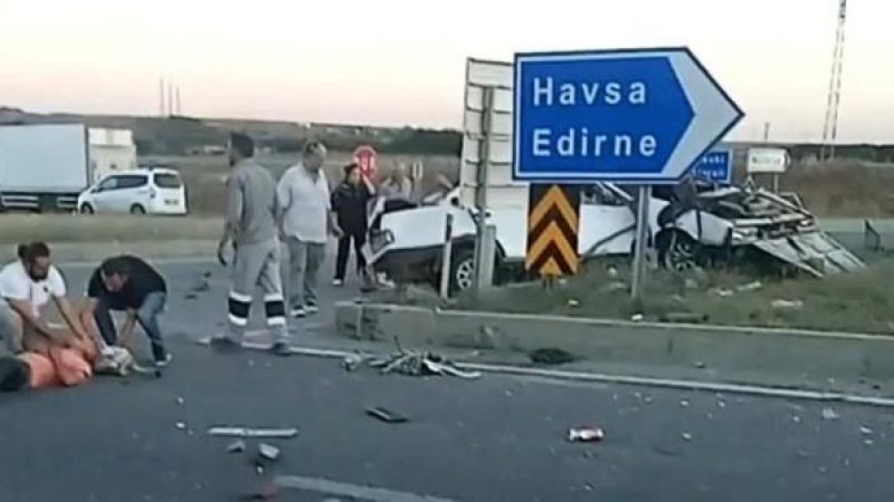 Edirne'de inanılmaz kaza! Kazada otomobil ikiye bölündü! İçindekiler...
