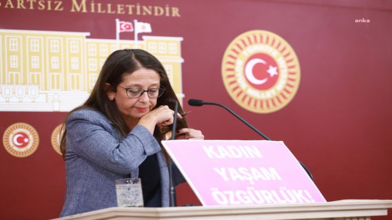 HDP’Lİ ERSOY, İRANLI AMİNİ İÇİN MECLİS’TE SAÇINI KESTİ