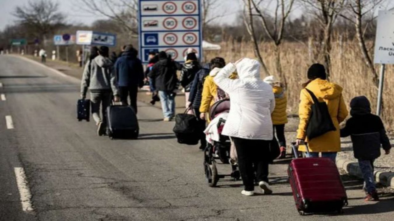 Ukrayna nüfusunun üçte biri savaş nedeniyle ülkeyi terk etti