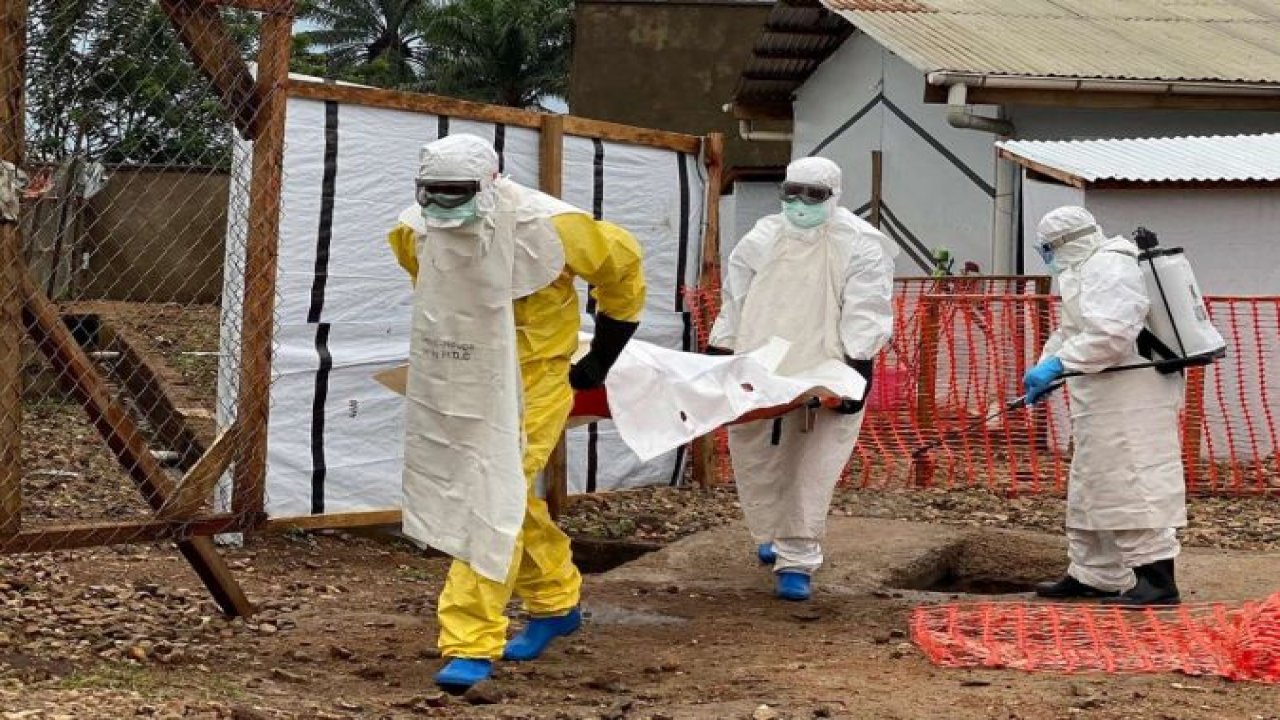 Uganda'da Ebola salgını yayılıyor