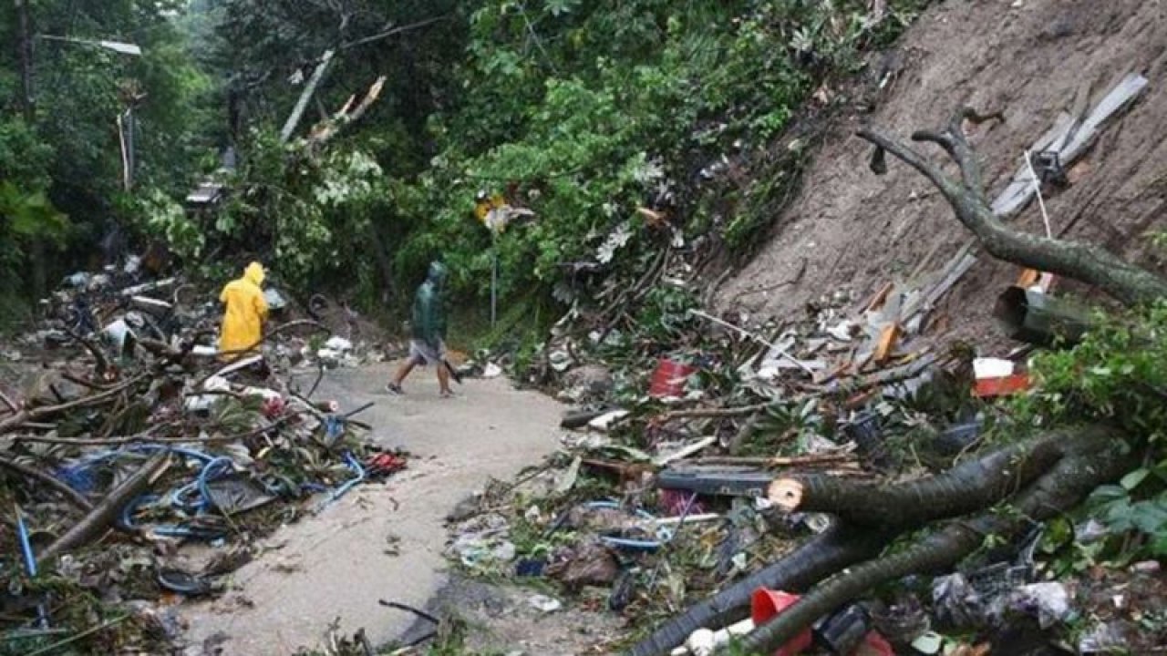 Meksika'da Julia Fırtınası alarmı! 30 kişi boğularak can verdi