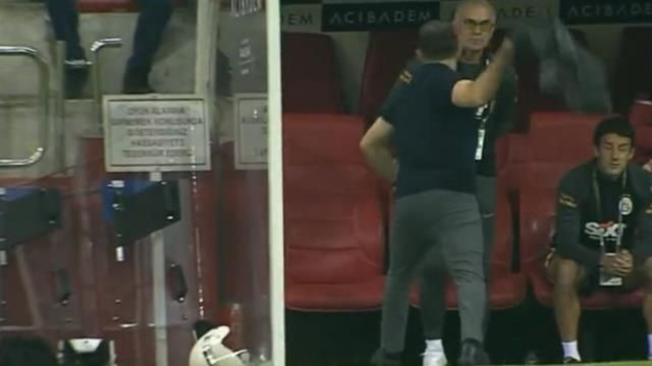 Galatasaray, Kayserispor karşısında 2-0 geriye düşünce Okan Buruk'u kimse tutamadı! Sahada sinir krizi geçirdi!
