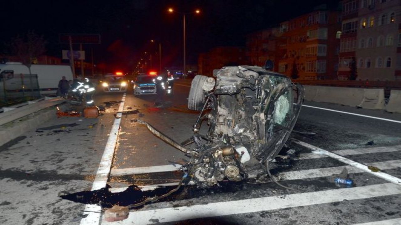 Hurdaya dönen otomobilden sağ kurtuldu!