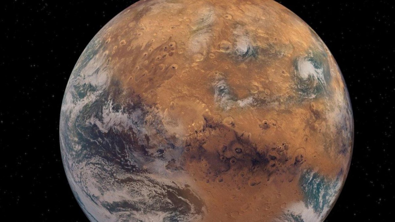 Çin, Kızıl Gezegen Mars'tan fotoğraf paylaştı!