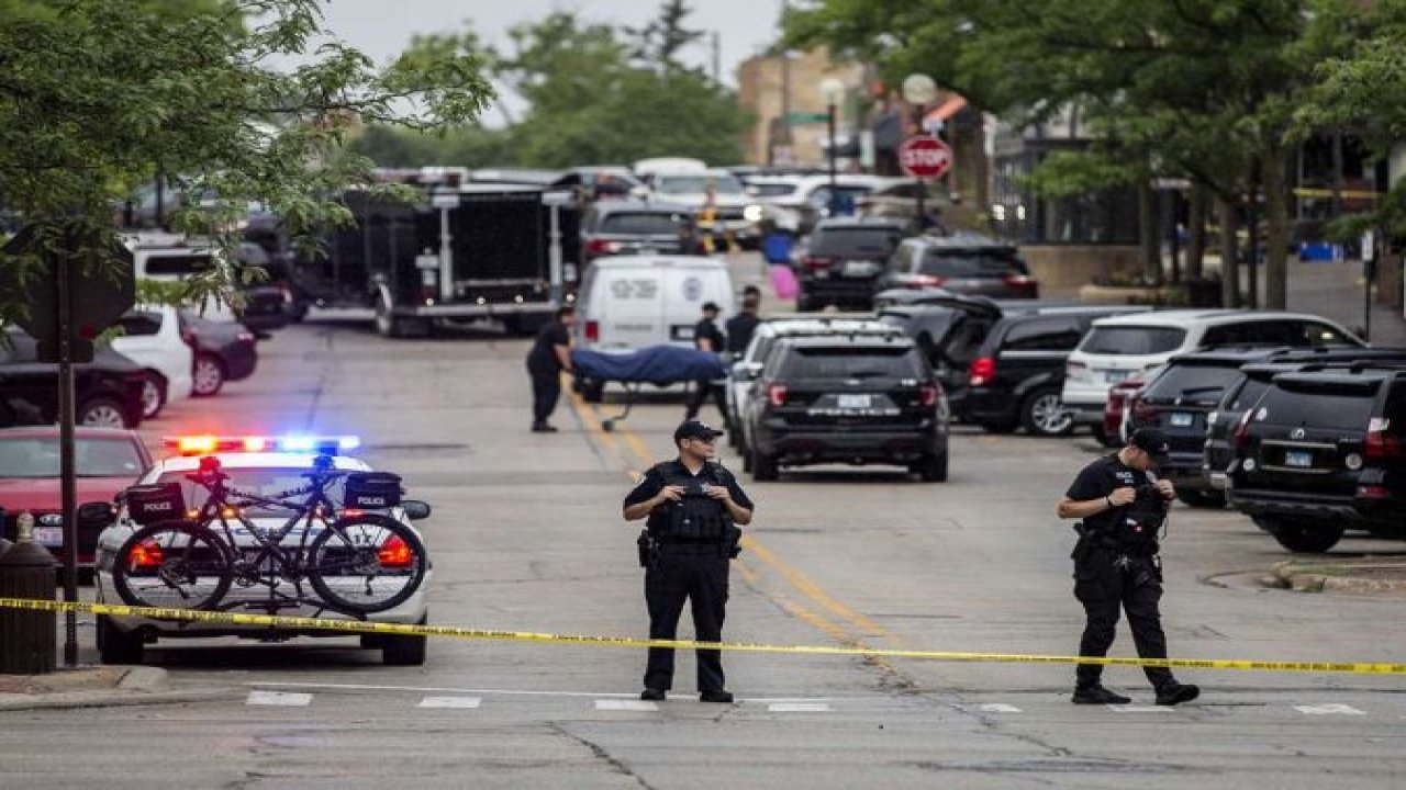 ABD'de bir liseye düzenlenen silahlı saldırıda 2 kişi öldü