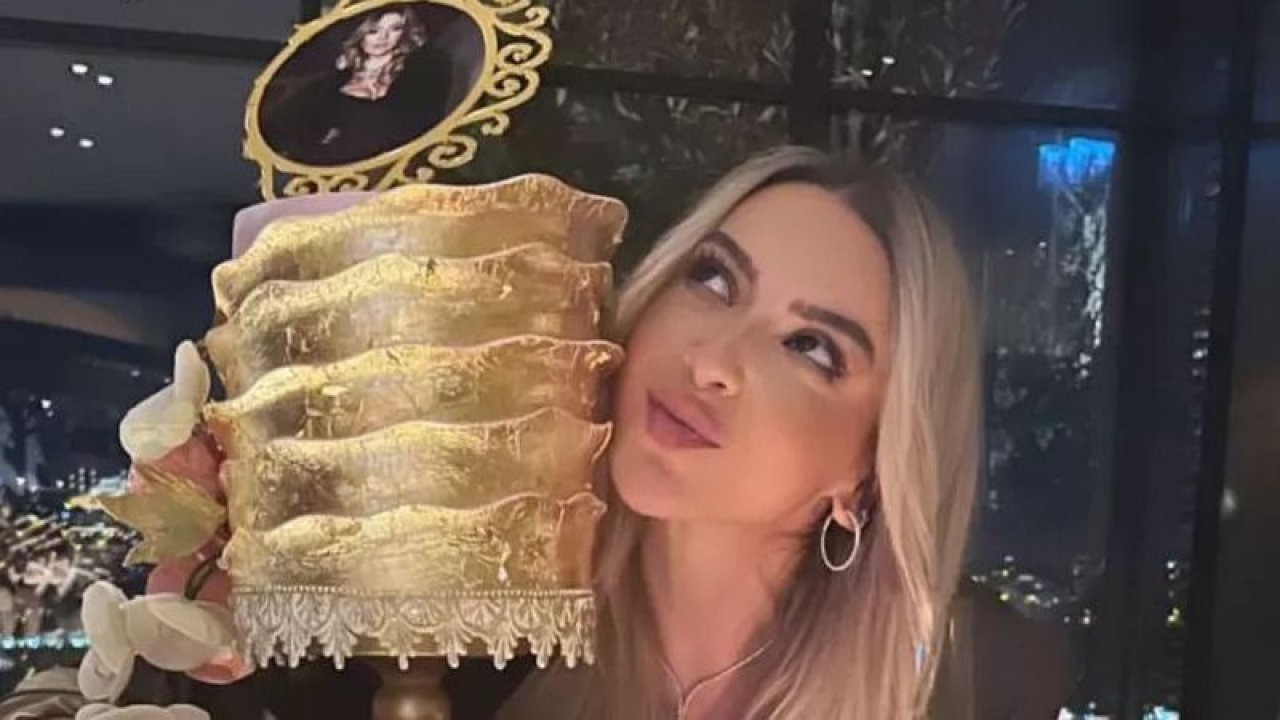 Hadise'ye boşanma yaradı! Doğum günündeki neşesi dikkat çekti! "İyi ki doğdun ben"