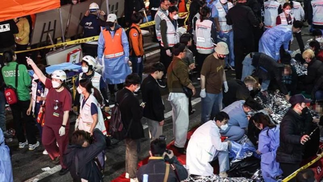 Cadılar Bayramı katliama döndü! Güney Kore'de yaşanan faciada onlarca kişi ezilerek feci şekilde can verdi!