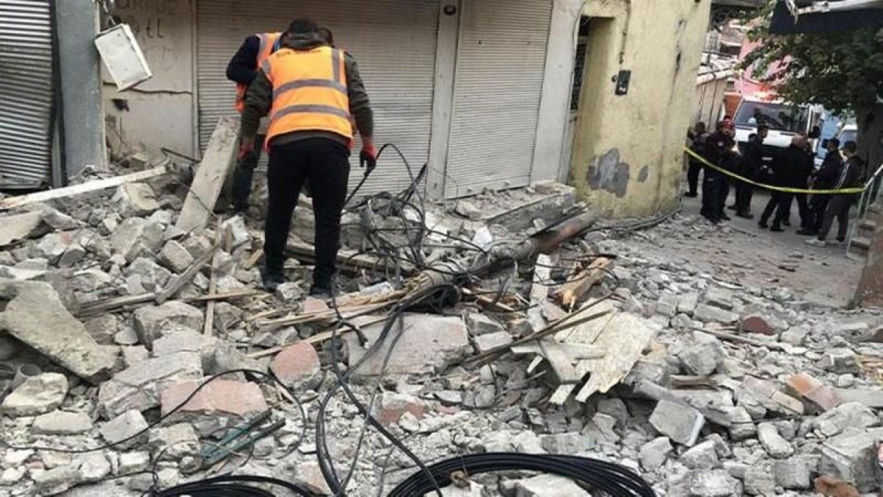 4,9 büyüklüğünde depremin vurduğu İzmir'deki hasar gün yüzüne çıktı! Büyük felaket atlatılmış!