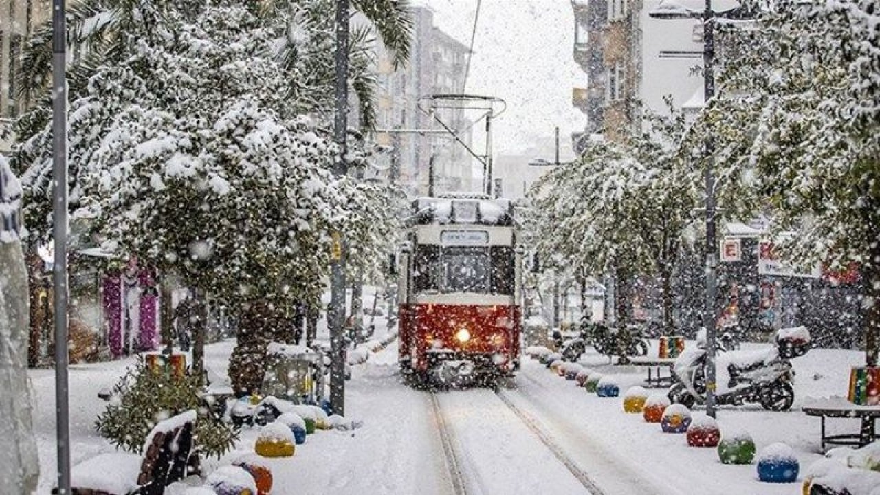 İstanbul'a kar beklenenden erken geliyor! Meteoroloji uzmanı tarih verdi
