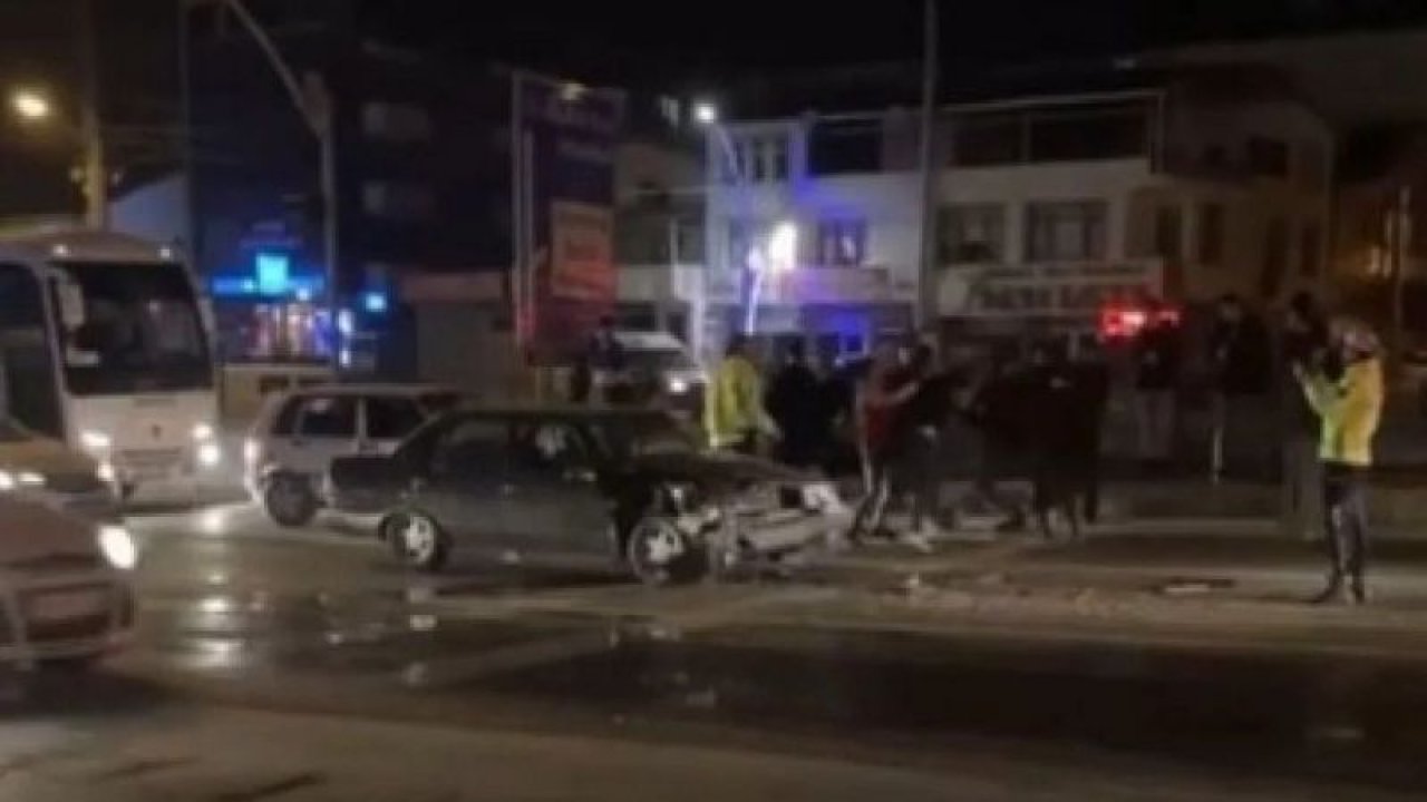 Kocaeli'de kaza  yapan sürücüler birbirine geldi! Yaralı olmasına rağmen tekme tokat dövüştüler