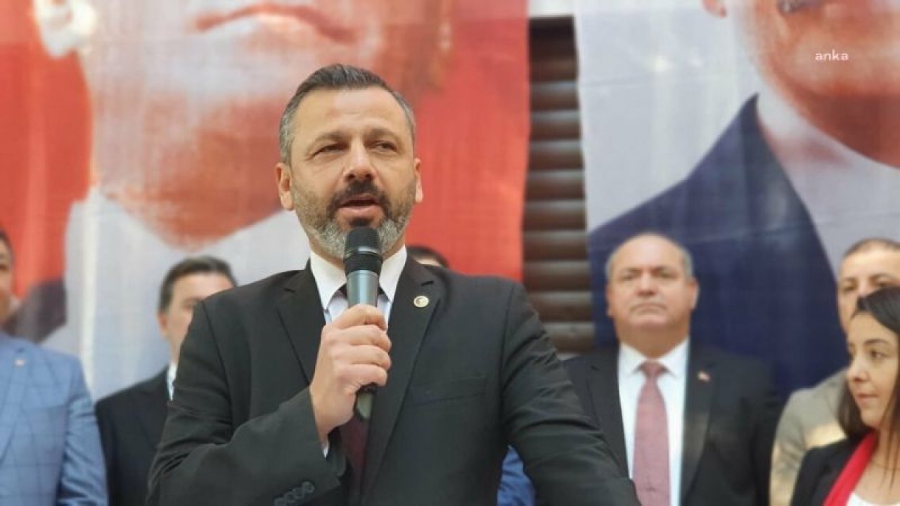 BURAK ERBAY: “BAĞIMSIZ OLMAYAN BİR BASIN, DEMOKRASİYE DEĞİL İKTİDARIN ÇIKARLARINA HİZMET EDER”