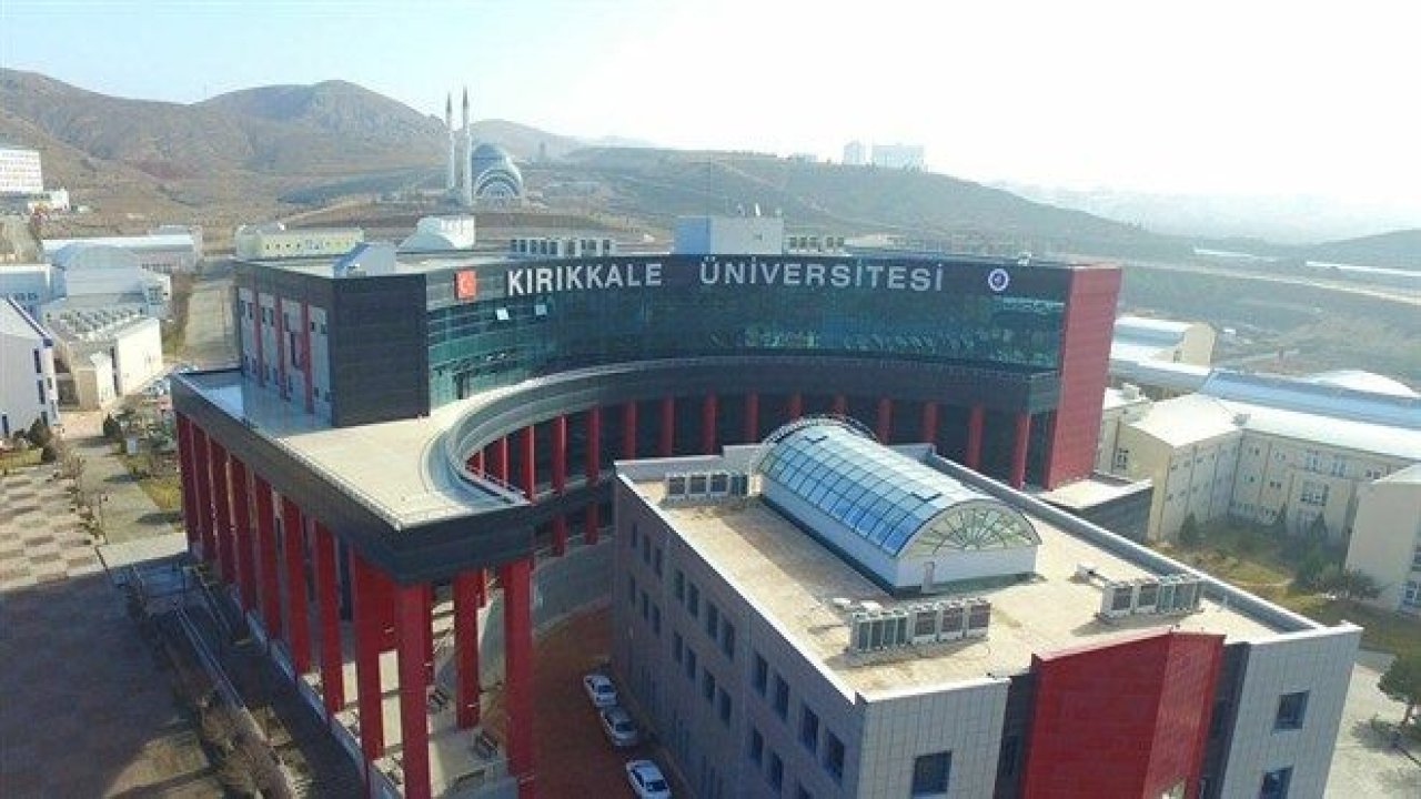 Kırıkkale Üniversitesi'nde taciz skandalı! Mesajları ifşa oldu