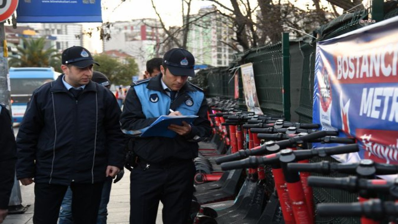 KADIKÖY BELEDİYESİ, SCOOTERLARI KALDIRMAYA BAŞLADI. ODABAŞI: "KADIKÖY'Ü YAYALARIN RAHAT ULAŞABİLDİĞİ BİR KENT HALİNE GETİRMEYE KARARLIYIZ"