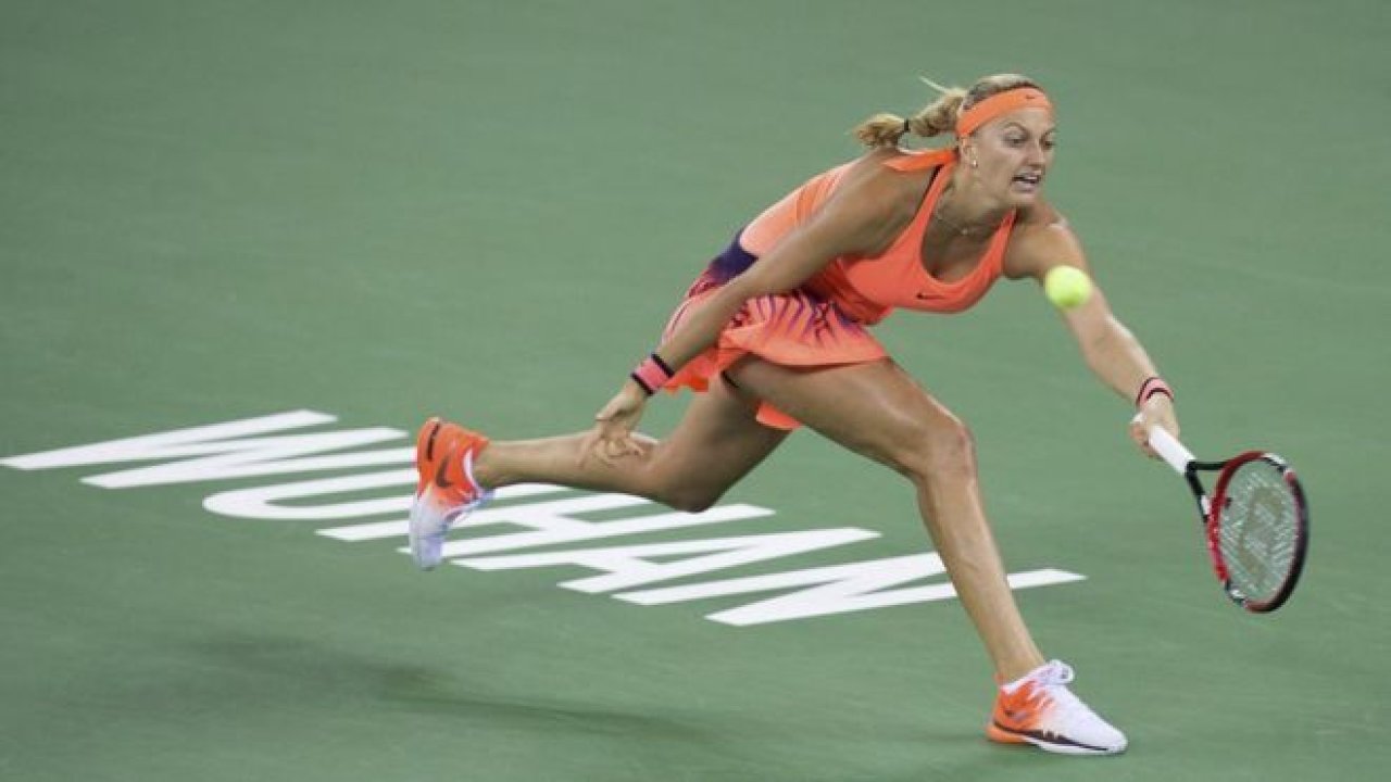 Tenisçi Petra Kvitova'ya evinde bıçaklı saldırı