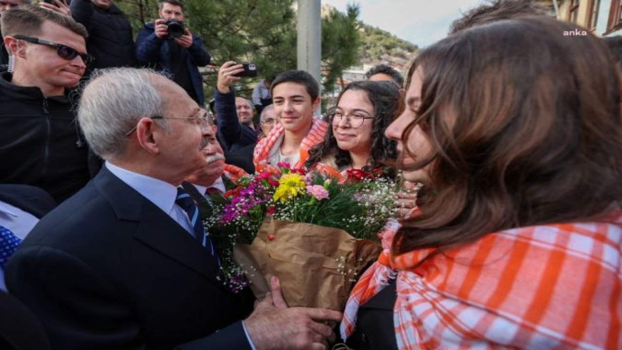 KILIÇDAROĞLU, KONYA AKŞEHİR’DE; SEYYİD MAHMUD HAYRANİ TÜRBESİ’Nİ ZİYARET ETTİ