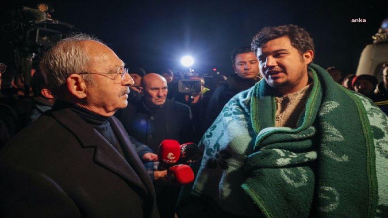 KILIÇDAROĞLU’NUN DİNLEDİĞİ HATAYLI DEPREMZEDE: "YAKLAŞIK 42 SAATTİR BURADA YARDIM BEKLİYORUZ. AFAD EKİBİ GELİYOR AMA ‘EKİPMANIMIZ YOK’ DİYOR"