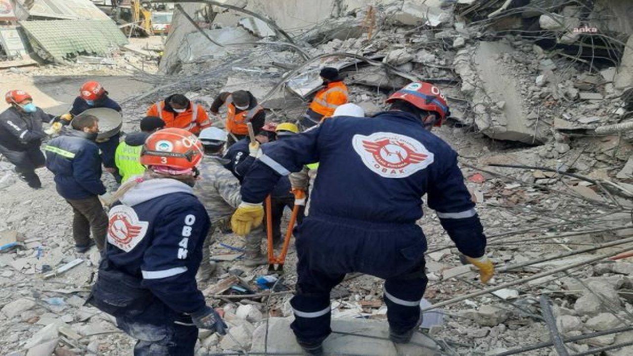 ESKİŞEHİR ODUNPAZARI BELEDİYESİ EKİPLERİ, BUGÜNE DEK 17 KİŞİYİ ENKAZDAN SAĞ OLARAK ÇIKARDI