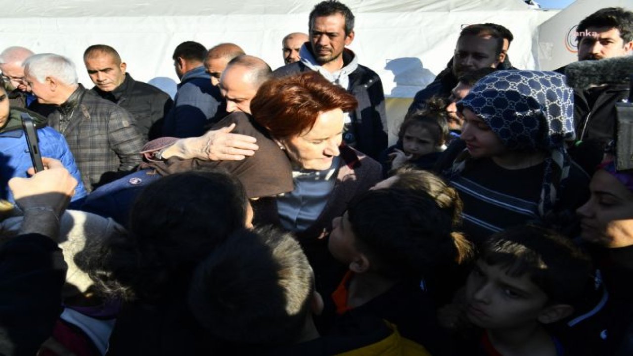 MERAL AKŞENER'İN DİNLEDİĞİ İSLAHİYELİ DEPREMZEDE: "4 GÜNDÜR DIŞARIDAYIZ. ÇADIRIMIZ YOK"