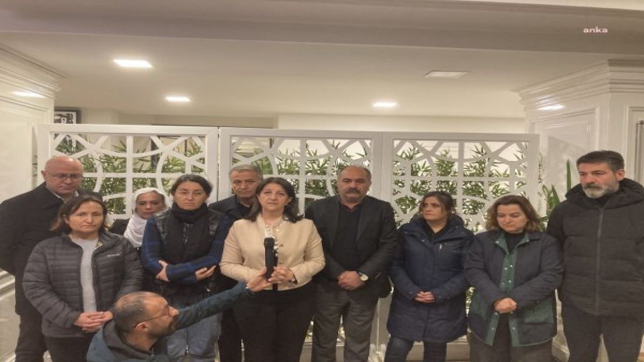 PERVİN BULDAN’DAN PAZARCIK’TA YARDIM ÇALIŞMALARININ ENGELLENMESİNE TEPKİ: “DEPREMİN İLK İKİ GÜNÜ KOLLUK, HÜKÜMET, ASKER ORTADA YOKTU. ŞİMDİ BAKIYORUZ YARDIM MALZEMELERİNİ ENGELLEMEK İÇİN ORAYA GİTMİŞLER”