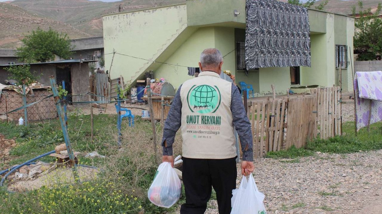 Cizre Umut Kervanı, Ramazan ayında yüzlerce ihtiyaç sahibi aileye yardım ulaştırdı