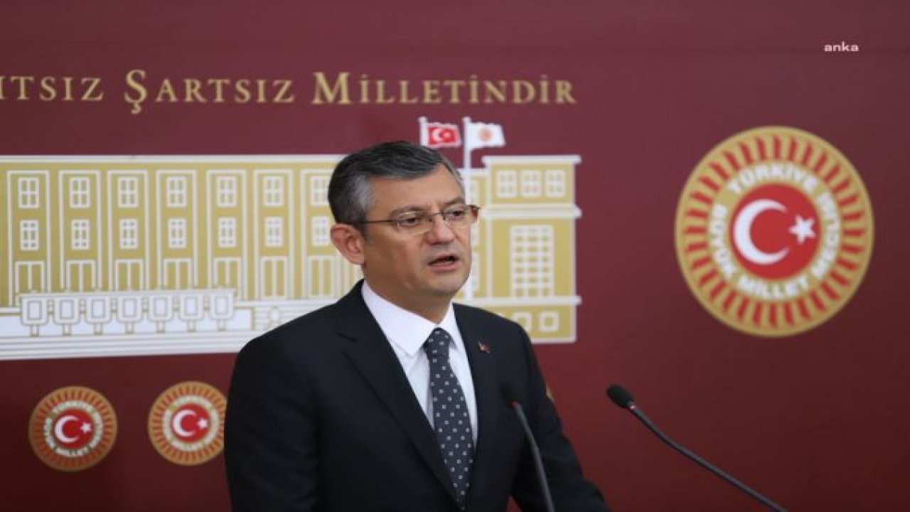 ÖZGÜR ÖZEL: “22 YILDIR SÜRÜNDÜRDÜĞÜNÜZ EMEKLİYE SAHİP ÇIKIYORUZ, ‘YAPAMAZLAR, YAPAMAZLAR.’ BAL GİBİ YAPARIZ, İNADINA YAPARIZ”