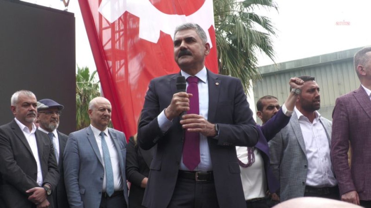 İZMİR’DE TOPLU İŞ SÖZLEŞMESİ COŞKUSU YAŞANDI... TUNÇ SOYER: “HIRSIZLARLA, HARAMİLERLE İŞİMİZ OLMAYACAK ARTIK. KİMSE HAKKIMIZI ALAMAYACAK”