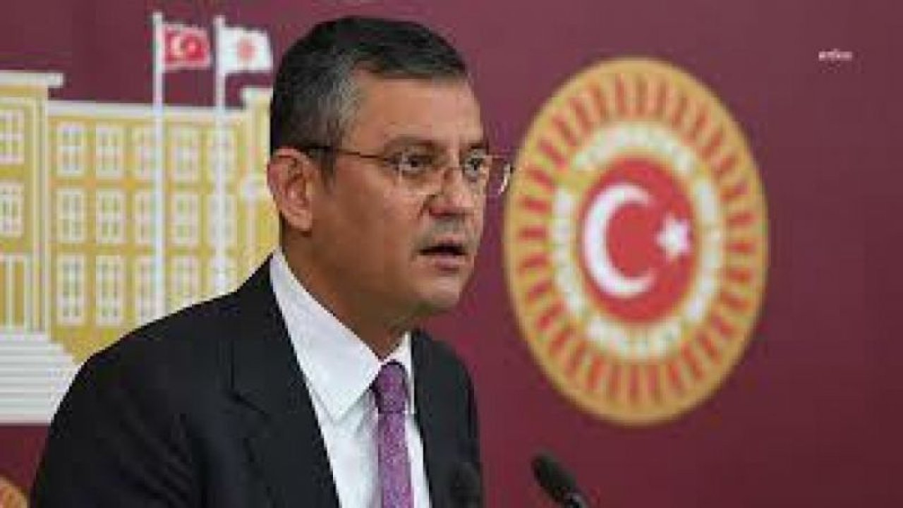 CHP’Lİ ÖZEL’DEN TBMM TEŞKİLAT KANUNUNDA YAPILACAK DEĞİŞİKLİĞİ DEĞERLENDİRDİ: MECLİS BÜROKRATLARI İKTİDAR DEĞİŞİKLİĞİNE İNANMIŞ VE MUSTAFA ŞENTOP’U DA İKNA ETMİŞ GÖRÜLÜYOR