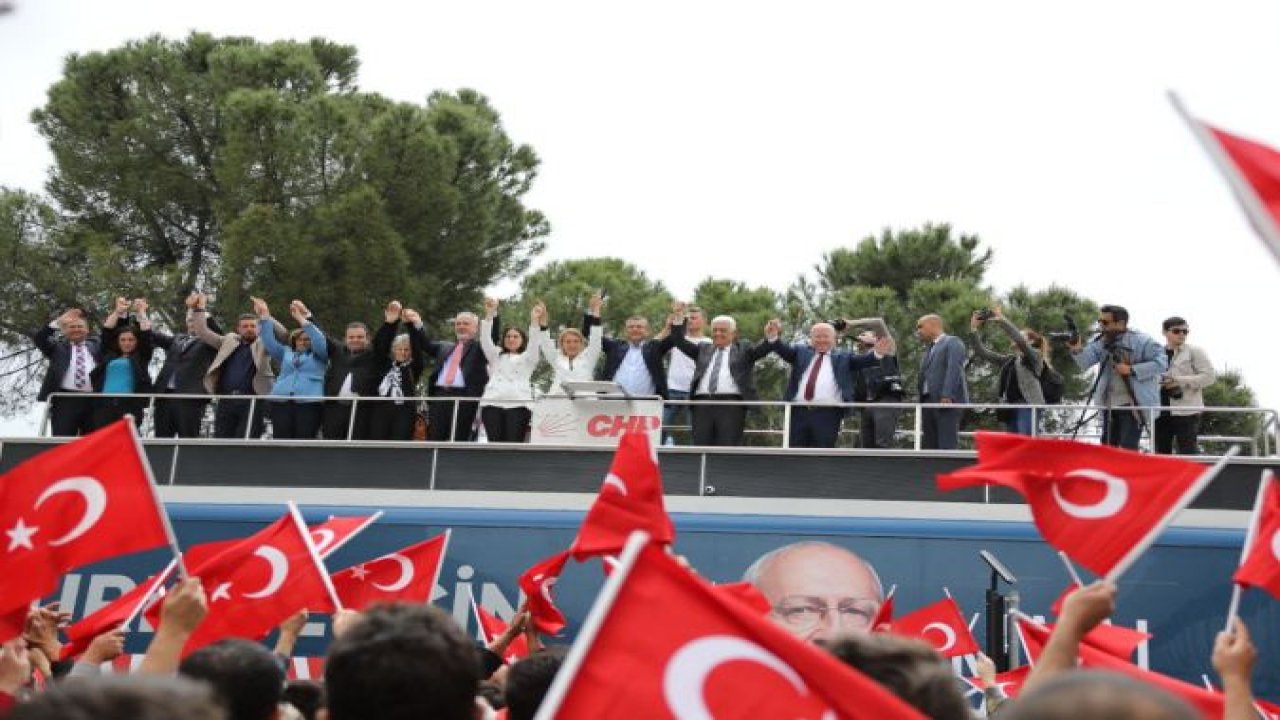 ÖZGÜR ÖZEL, MUĞLA'DA: "O VİDEOYU OYNATANA, O VİDEOYA İNANANA ŞUNU SÖYLEYİN; ‘ABDULLAH ÖCALAN'I SERBEST BIRAKACAĞIZ’ DİYEN NAMUSSUZDUR"