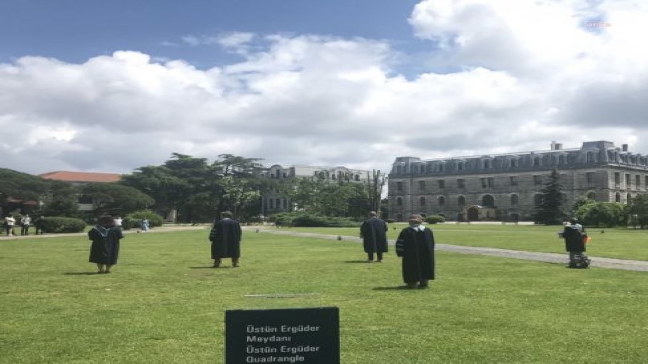 BOĞAZİÇİ AKADEMİSYENLERİ, ARKALARINI 605’İNCİ KEZ REKTÖRLÜĞÜNE DÖNDÜ