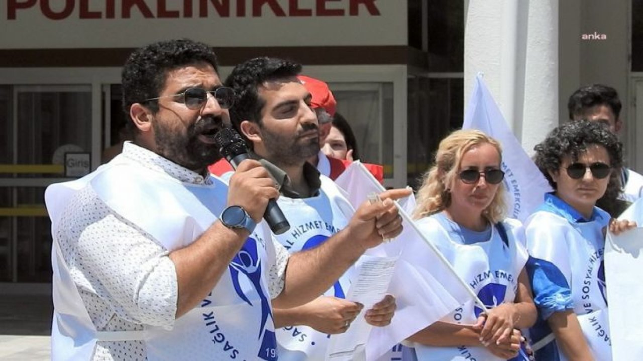 ÇEŞME’DE LOJMAN İSTEYEN SAĞLIKÇILAR BARINMA SORUNUNU PROTESTO ETTİ: “BURAYA TATİLE DEĞİL HİZMET İÇİN GELDİK”