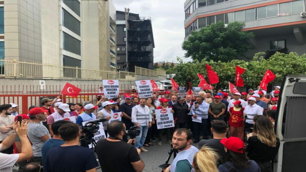 TEKGIDA-İŞ SENDİKASI, EKER SÜT'TEKİ İŞTEN ÇIKARMALARI PROTESTO ETTİ: "ARKADAŞLARIMIZIN İŞE İADE EDİLMESİNİ, ÇALIŞANLAR ÜZERİNDEKİ BASKILARIN DURDURULMASINI İSTİYORUZ. AKSİ HALDE SUÇ DUYURUSUNDA BULUNACAĞIZ”