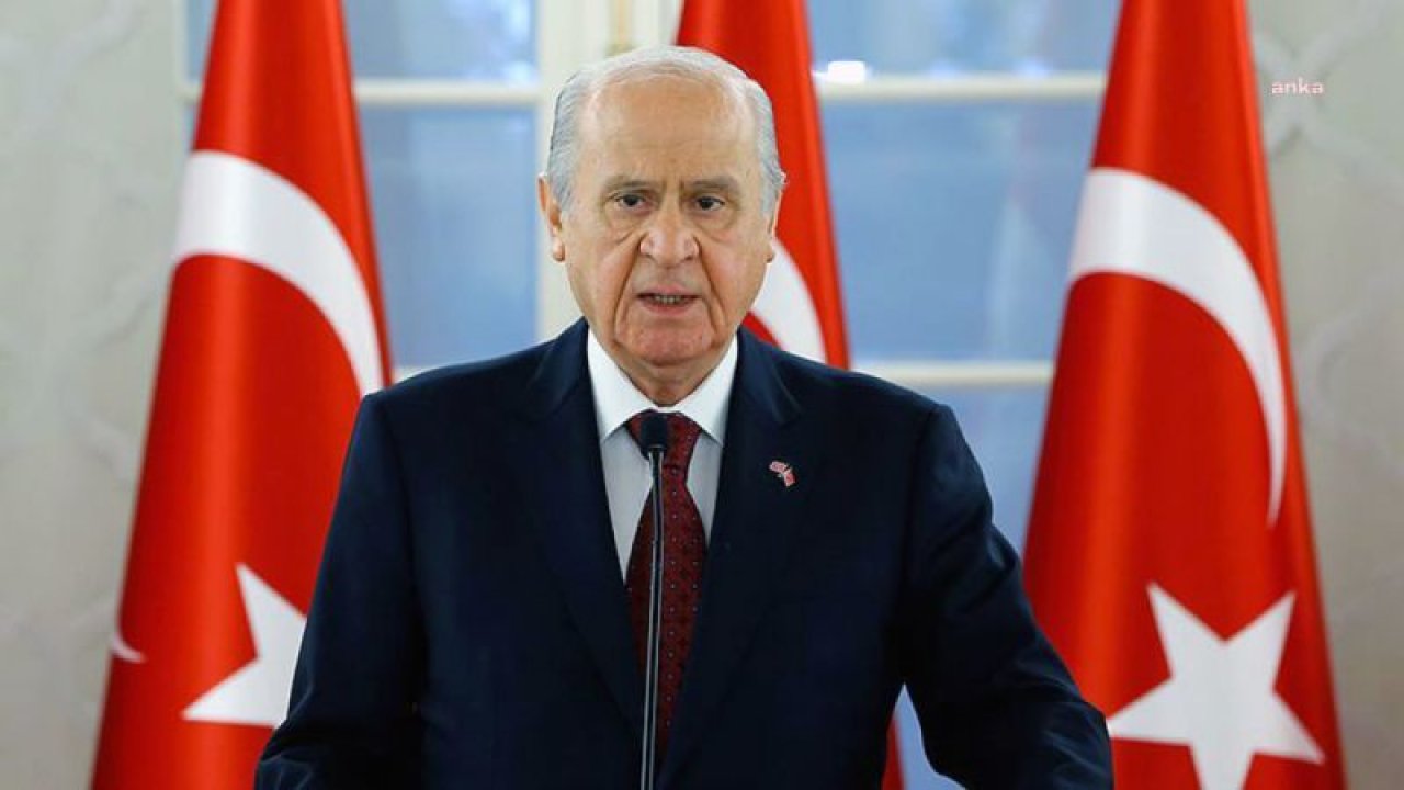 DEVLET BAHÇELİ: PİLE HALKININ TALEPLERİNİ KARŞILAMAK AMACIYLA KKTC HÜKÜMETİNİN YOL YAPIM FAALİYETİNE BİRLEŞMİŞ MİLLETLER BARIŞ GÜCÜ’NÜN KARŞI ÇIKMASI KAOS VE KUTUPLAŞMAYA AÇIKTAN DESTEK OLMAKTIR